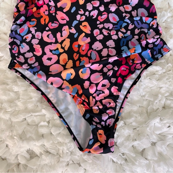 NWT Multicolored Leopard Print O-Ring One Piece Swimsuit SIZE XL - Picture 8 of 17